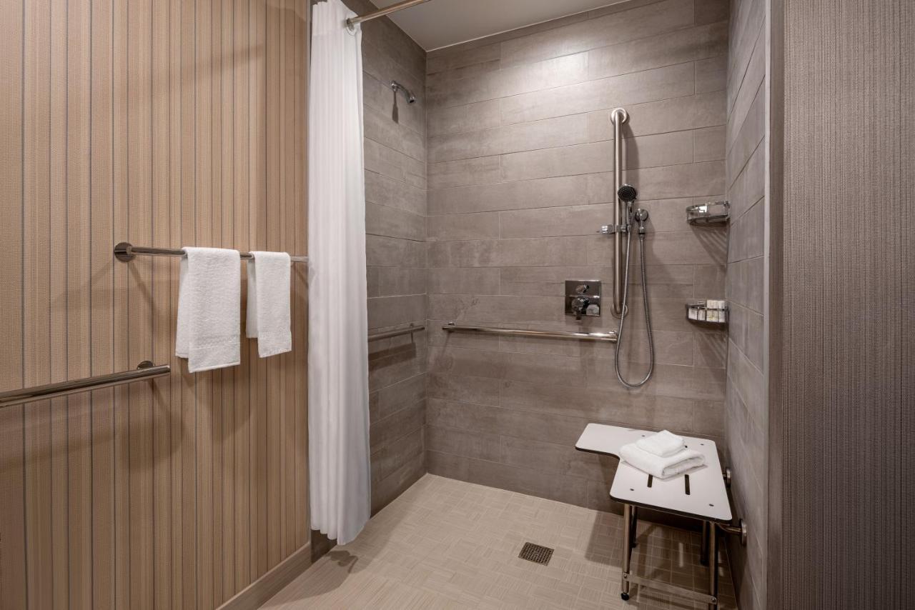 Courtyard By Marriott Petaluma Sonoma County Hotel Ngoại thất bức ảnh